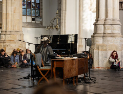 Oude Kerk Silence 67 Sonic Acts x Allan Gilbert Balon 12 low res foto Maarten Nauw